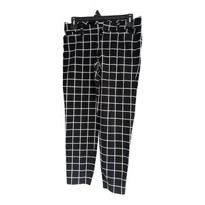 Old Navy Pixie Black and White Patterned Pants. Size M.